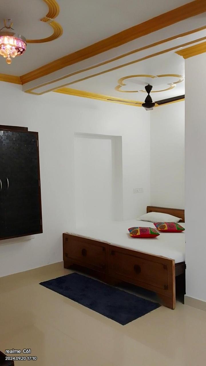 Ganga Paying Guest House Varanasi Bilik gambar